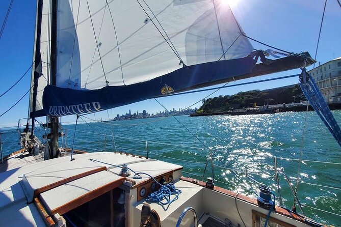 1.5-Hour San Francisco Bay Sailing Tour - Sailing past Alcatraz and Angel Island