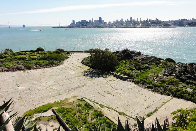 2-Day Alcatraz Visit + San Francisco E-Bike Tour - Starting in Fisherman’s Wharf and entering the city by e-bike