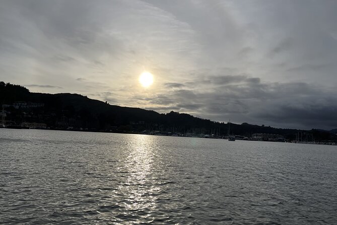 2hr. SUNSET Sailing Experience on San Francisco Bay - San Francisco shoreline, Alcatraz, and the evening lights