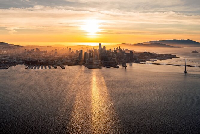 Airplane San Francisco Sunset Flight Tour - Why this sunset flight feels different from a city viewpoint