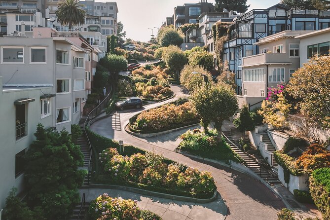 Alcatraz Experience + Lombard St Loop Best City Combo Tour - The famous turn down Lombard Street