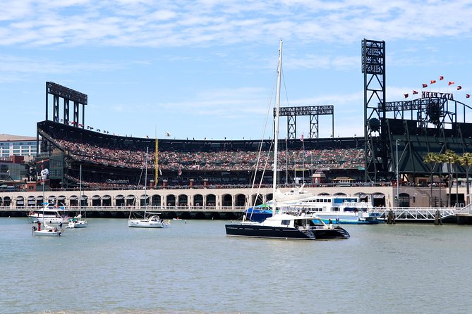 City Cruises San Francisco: Premier Brunch Cruise - Mimosas, coffee, and music keep it festive