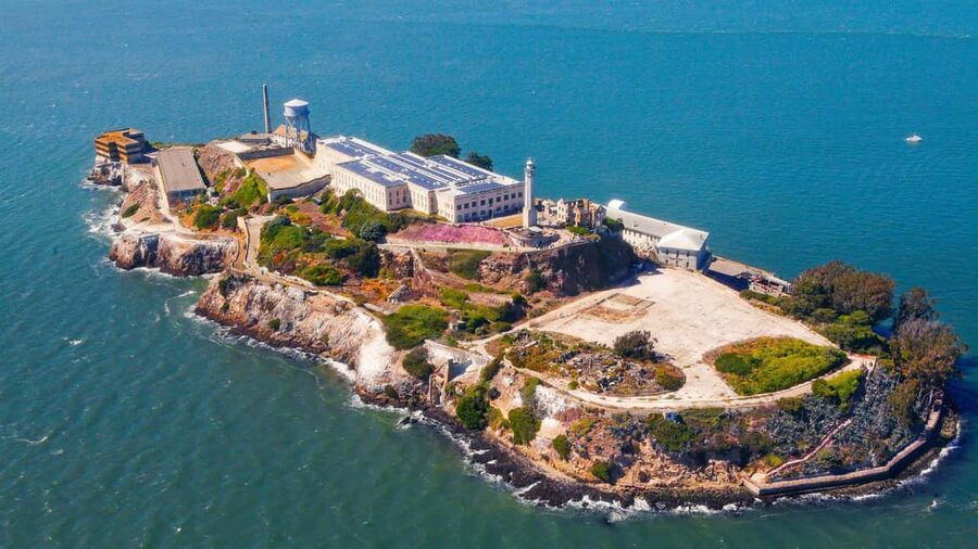 From San Francisco: Muir Woods, Sausalito and Alcatraz Tour - One morning, three very different San Francisco sights