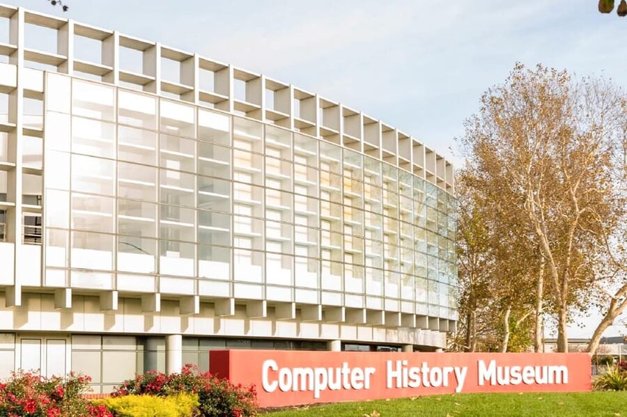 From San Francisco: Silicon Valley Tech Small-Group Tour - Apple Park Visitor Center and the limits of public access