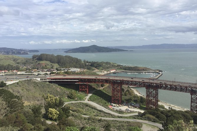 Golden Gate Bridge Bike Rental (Includes Free Helmet & Lock) - Food, Breaks, and Small Practical Touches