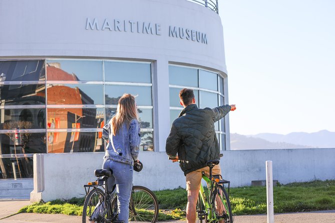 Golden Gate Bridge Bike Rentals with Optional Ferry Return - A city ride beyond the bridge