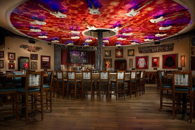 Hard Rock Cafe San Francisco - Pier 39 makes the location convenient, but busy