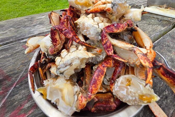 Learn to Catch and Cook Crab under Golden Gate Bridge SF - Lawrence brings the teaching to life