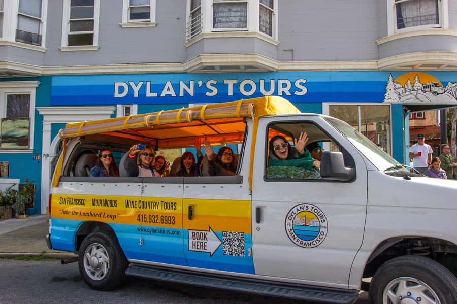 Lombard Leap: Lombard Street, Coit Tower and Chinatown Tour - Key points at a glance