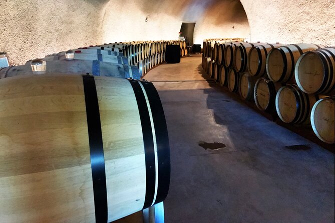 Napa Valley Daily Join In Group Wineries Tour Including Lunch - The vehicle, water, and comfort details