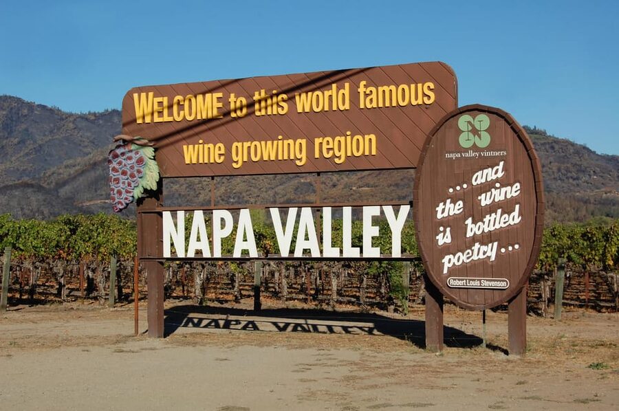 Napa Valley: Private 6-Hour Wine Tasting Tour with Chauffeur - What a three-winery day can feel like