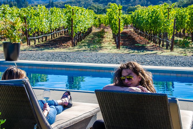 Napa Valley's Best Wine Tour w/ Local Expert - Healdsburg: a one-hour taste of northern Sonoma