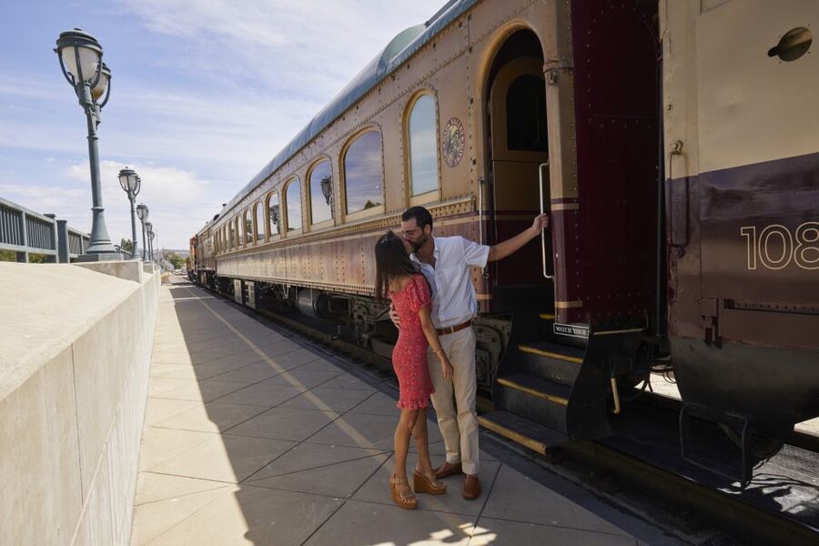 Napa Valley Wine Train: Gourmet Express Lunch or Dinner - Who should book the Napa Valley Wine Train?