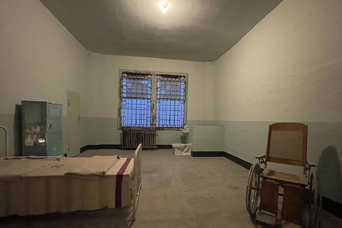 Official Alcatraz Tour Ticket with Ferry Rides From Pier 33 - Who will get the most from this visit