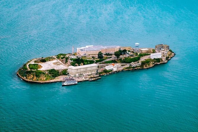 Private 2-Hour Alcatraz App Guided Tour - Arriving on Alcatraz Island