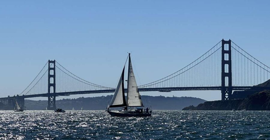 SAN FRANCISCO: (2hr) Interactive Sailing Experience - Setting out from the Yellow Ferry Dock