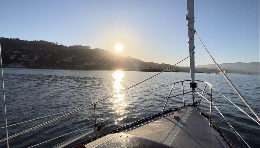 SAN FRANCISCO: (2hr) SUNSET Sailing Experience on SF Bay - What the interactive sailing actually involves
