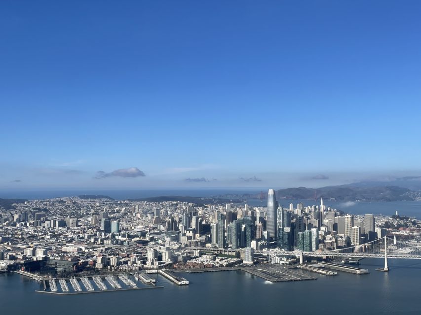 San Francisco: Airplane Elite Bay Tour - From Hayward Airport toward the Pacific coast