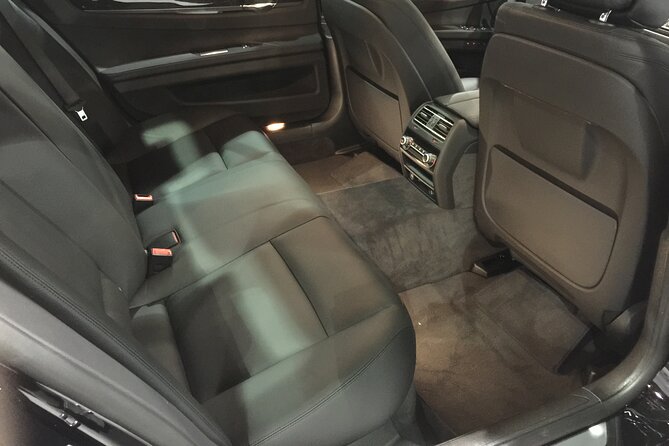 San Francisco Airport (SFO) Private Luxury Transfer - International arrivals and the 45-minute customs window
