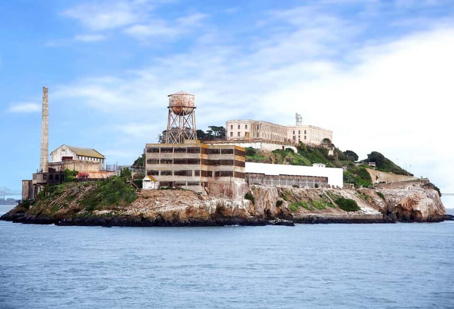 San Francisco: Alcatraz, Ferry & Audio Tour w/ Night Option - Accessibility, clothing, and timing