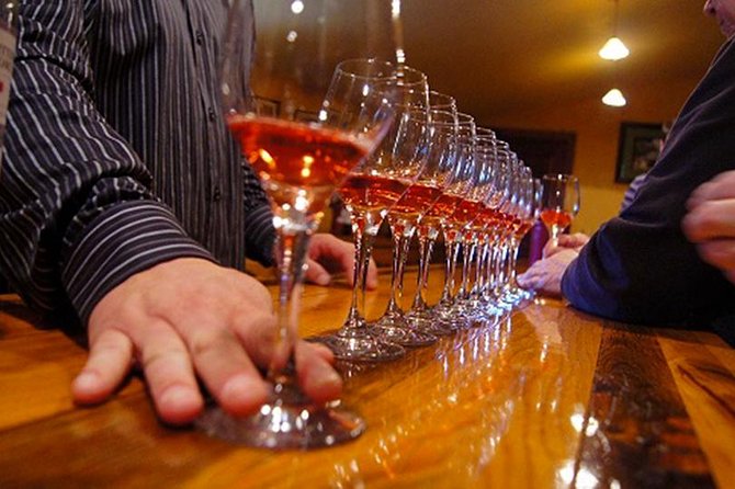 San Francisco: Armstrong Redwoods and Wine Tour with Tastings - Lunch, weather, and what to bring