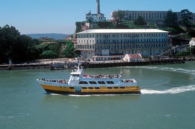 San Francisco Bay Cruise & Double Decker Night Tour - Audio commentary, guides, and the tone of the ride