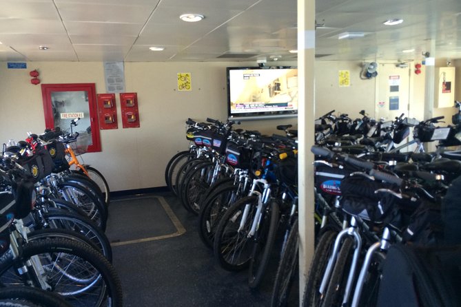San Francisco Bike Rental For the Golden Gate Bridge - Rolling downhill into Sausalito