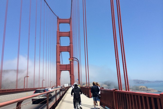 San Francisco Bike Rental For the Golden Gate Bridge - Along the waterfront to the Golden Gate Bridge