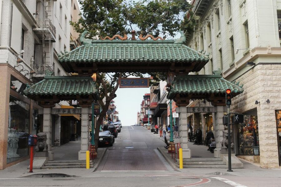 San Francisco: Chinatown Food and History Walking Tour - Stockton Street and the everyday Chinatown