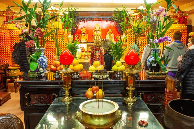San Francisco Chinatown Walking Tour - Grant Avenue’s curious shops and buildings