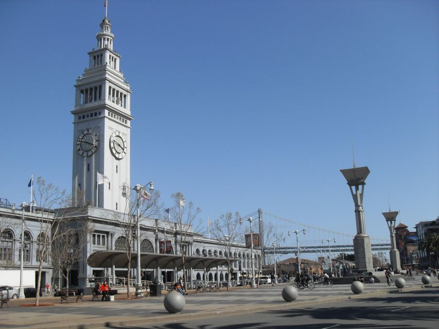 San Francisco: Discover the City's Hidden Gems E-Bike Tour - Mission District murals and Clarion Alley