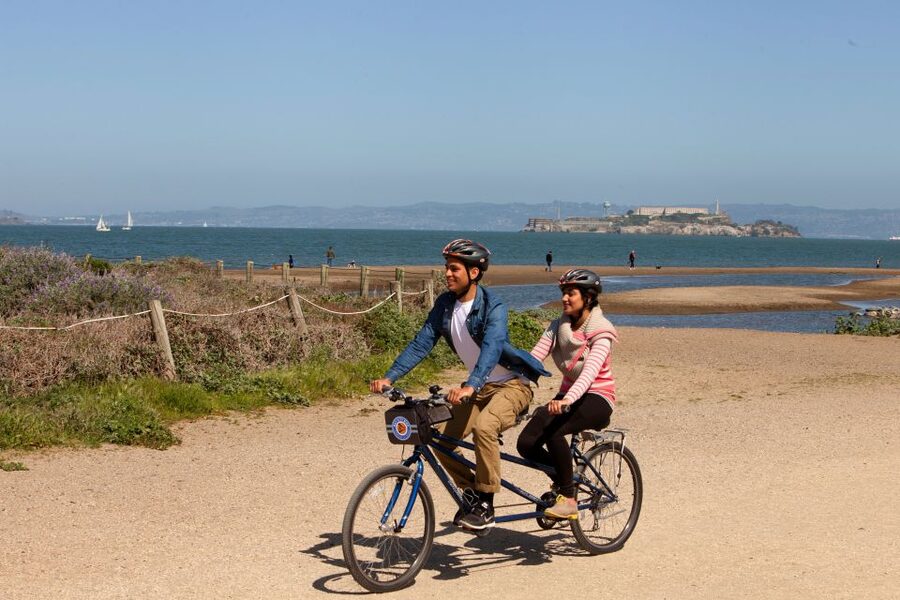 San Francisco: Explore at Your Own Pace All Day Bike Rental - Regular bike or electric bike?