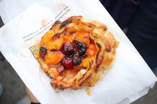 San Francisco Food Tour: Ferry Building and Ferry Plaza Farmers Market - Crowds, timing and the best day to go