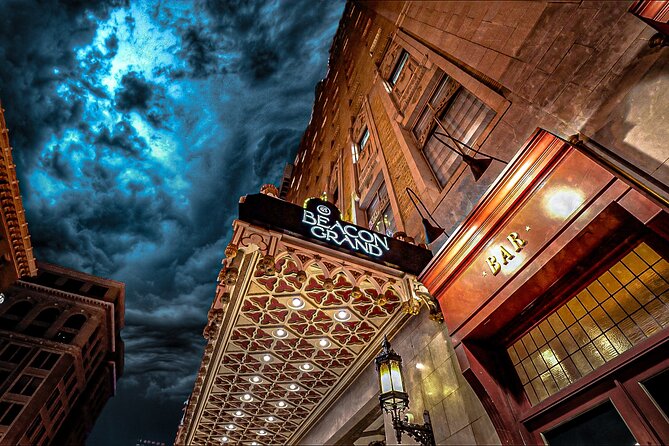 San Francisco Ghost Tours: Gold and Ghouls Tour - The Fairmont after the 1906 earthquake
