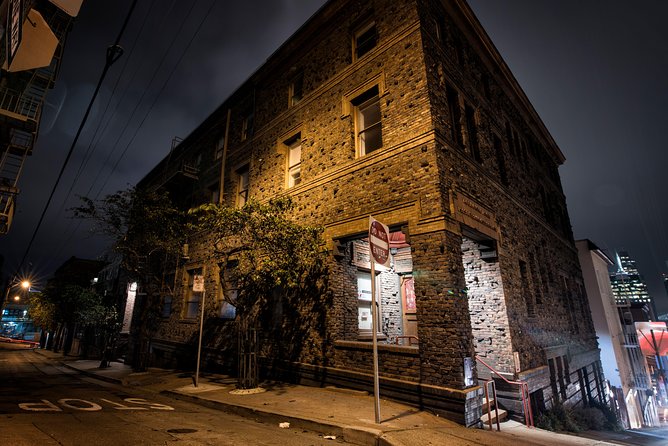San Francisco Ghost Tours: Gold and Ghouls Tour - Huntington Park and the lost mansion