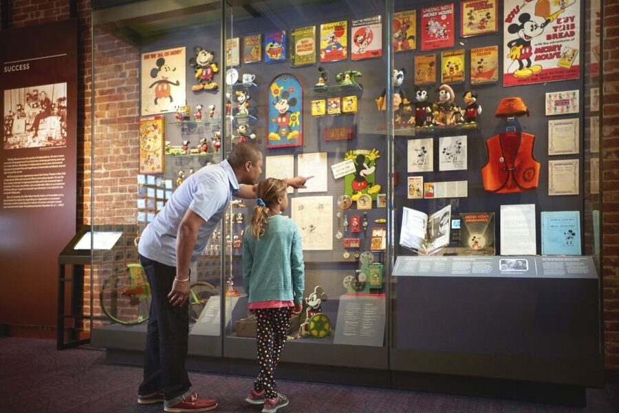 San Francisco: Go City Explorer Pass with 2-5 Attractions - See the bay from Aquarium of the Bay