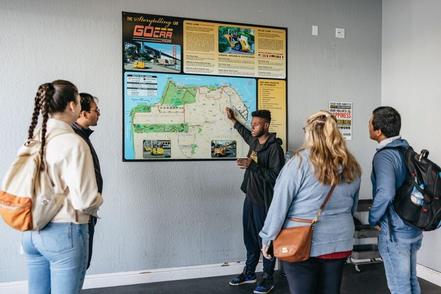 San Francisco: Golden Gate Bridge and Lombard GoCar Tour - How the talking GPS guide works