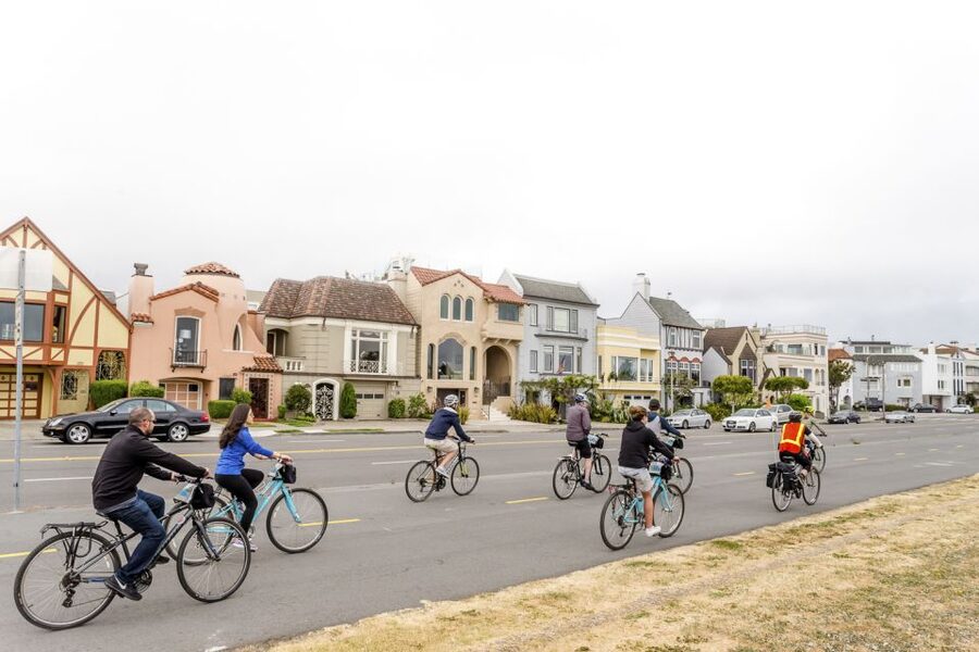 San Francisco: Golden Gate Bridge and Sausalito Cycling Tour - Aquatic Park, Fort Mason, and the Marina
