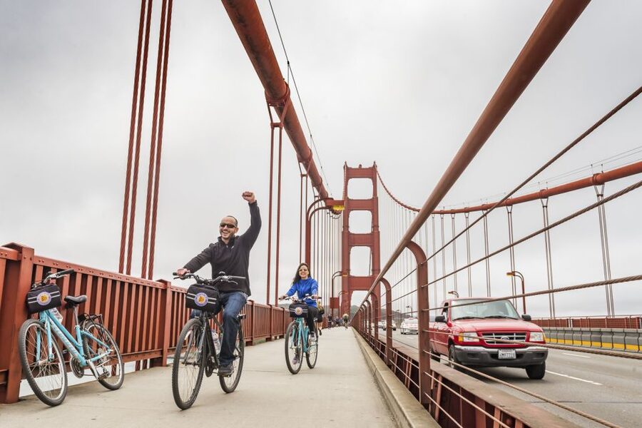 San Francisco: Golden Gate Bridge and Sausalito Cycling Tour - Fort Point and the Approach to the Bridge