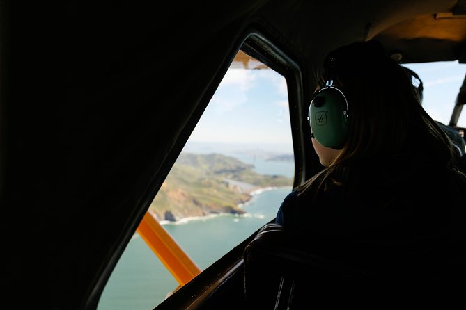 San Francisco Golden Gate Seaplane Tour - Downtown San Francisco from a six-seat plane