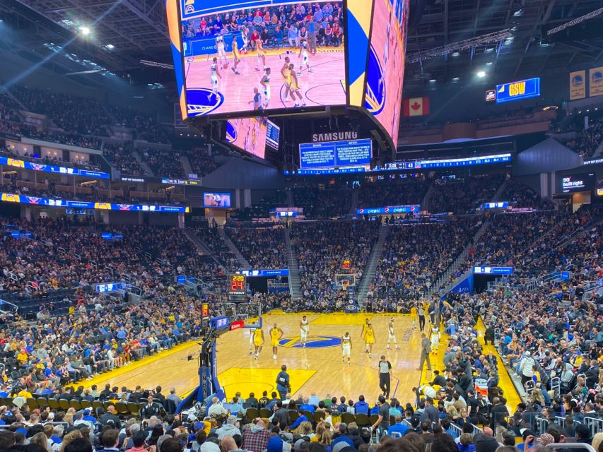 San Francisco: Golden State Warriors Basketball Game Ticket - Food, Drinks, and Matchday Entertainment