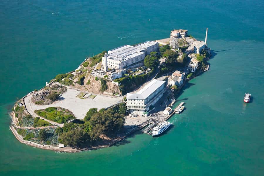 San Francisco: Private Alcatraz & City Tour Combo - Chinatown, Jackson Square, and the Financial District