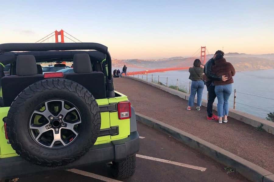 San Francisco: Private City Highlights Tour in a Jeep - What the guides add to the ride