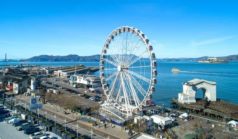 San Francisco: Sky Star Wheel - Fisherman's Wharf - Boarding a gondola for a private group