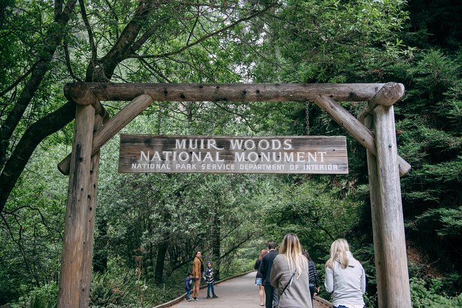 San Francisco Super Saver: Muir Woods & Wine Country w/ optional Gourmet Lunch - Key points at a glance