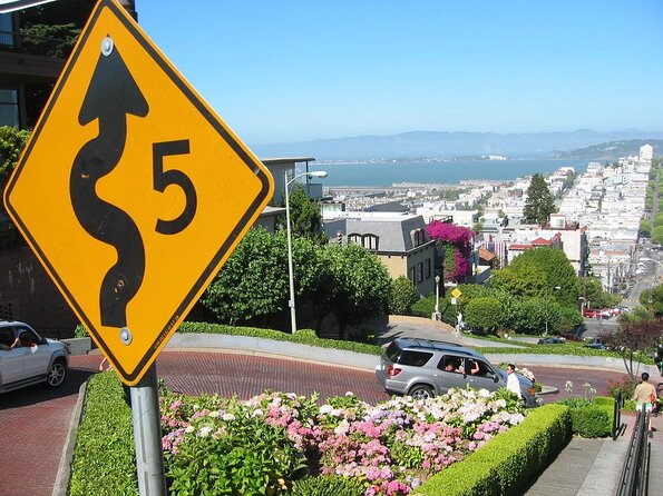 San Francisco Urban Hike: Coit Tower, Lombard Street and North Beach - Coit Tower and the views from Telegraph Hill