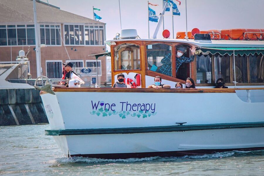 San Francisco: Wine Tasting on the Bay - What the small boat feels like in practice