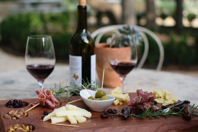 San Francisco Wine Tour with a Local Expert: 6 Tastings 100% Personalized - Six tastings, three wine styles, and food that matters