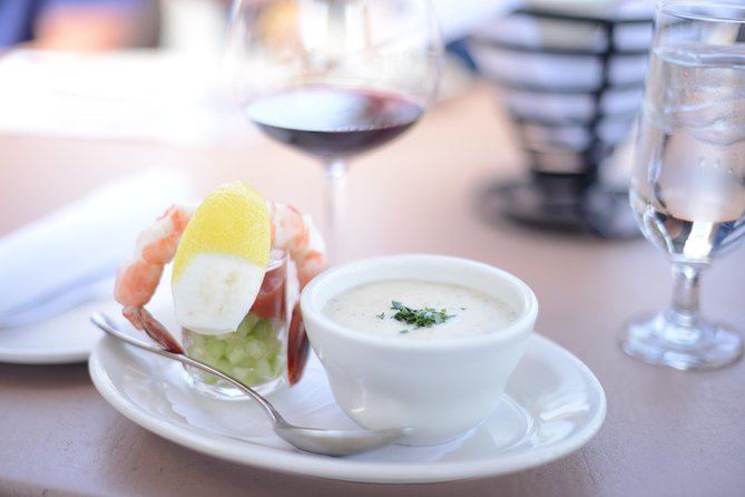 Sausalito Food and Wine Tour - The guides make the small group work