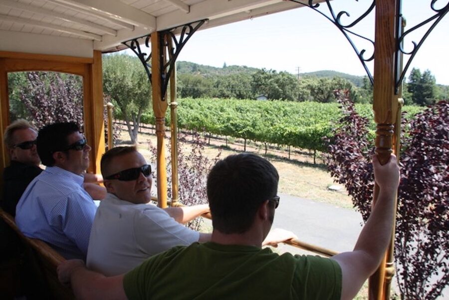 Sonoma Valley: Wine Trolley Tasting Tour with Lunch - Starting at Sonoma Plaza